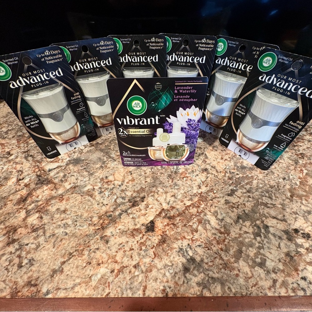BUNDLE: 6 PCK Air Wick Advanced Essential Oil Plug-ins & 2 PCK Vibrant refills